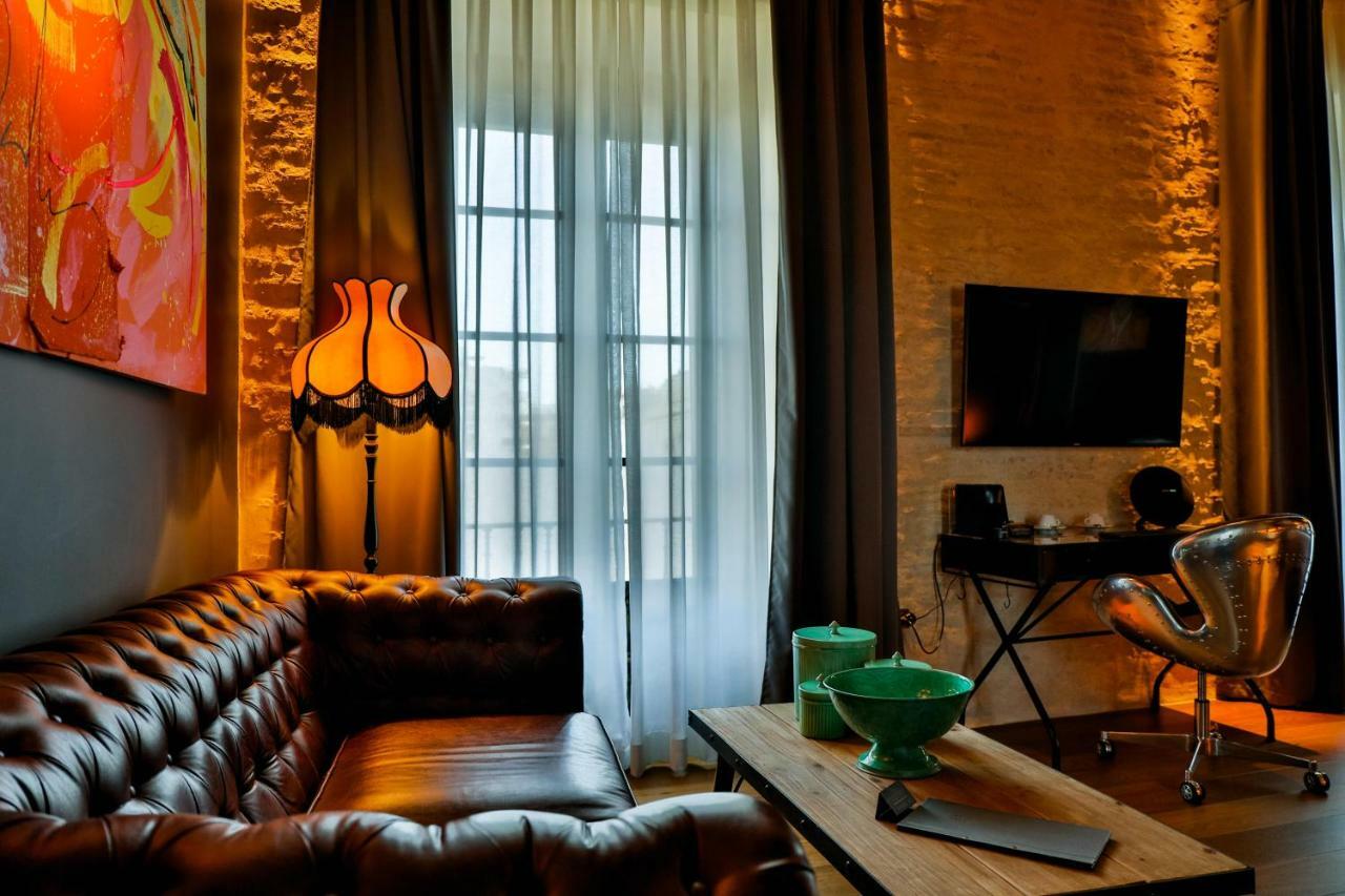 Hotel Lobby Seville Luaran gambar A living room in a typical apartment